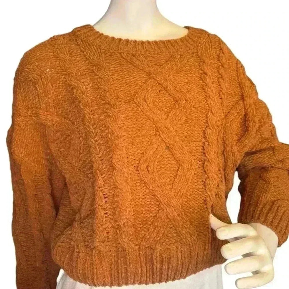 Altar D State Recycled Cotton Cable Crew Sweater. - Picture 2 of 11